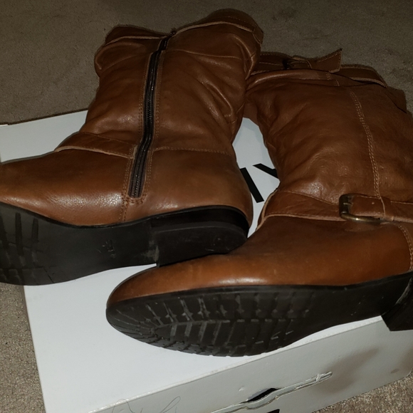 Boots - Picture 9 of 9